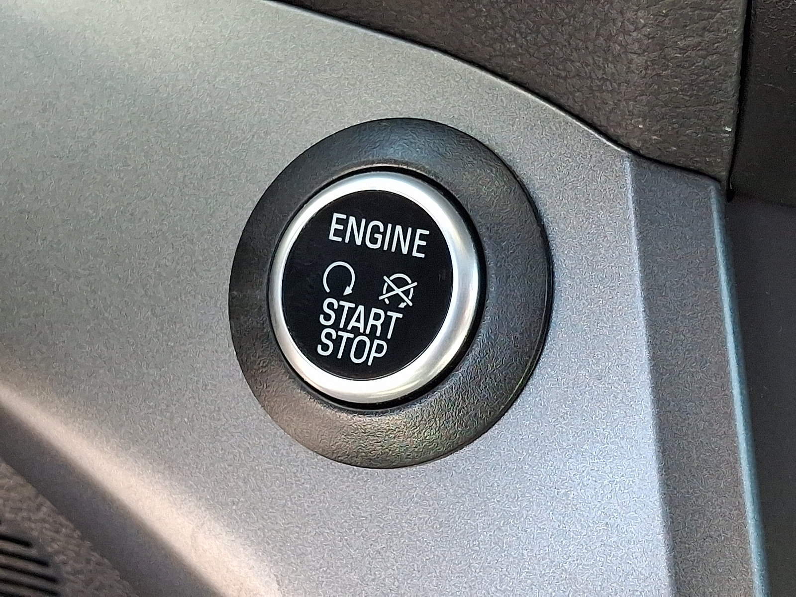 Used 2019 Ford Escape SEL AWD/4WD image 23