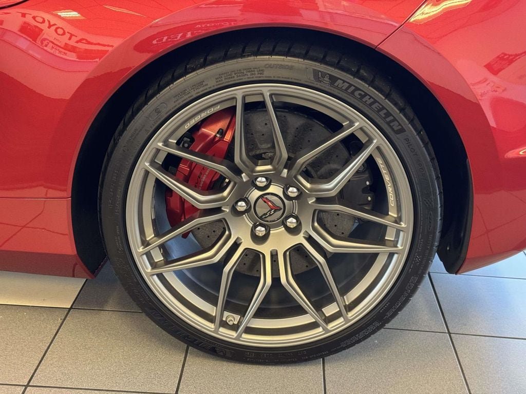 Used 2024 Chevrolet Corvette Z06 w/ Z07 Performance Package RWD image 26