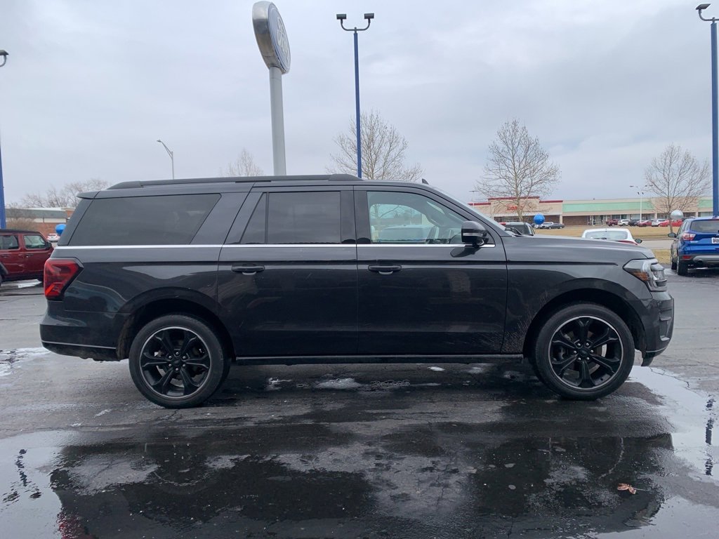 Used 2023 Ford Expedition Max Limited image 2