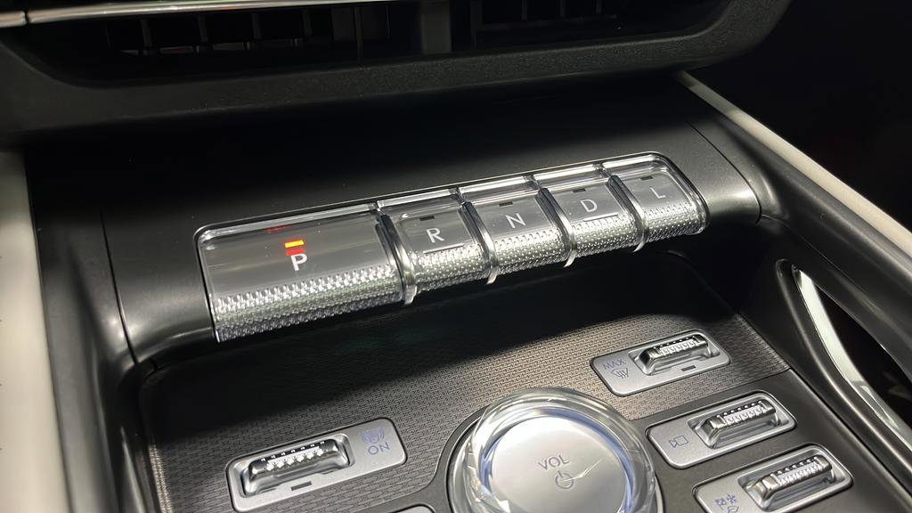 Used 2025 Lincoln Nautilus Premier w/ Equipment Group 102A AWD/4WD image 19