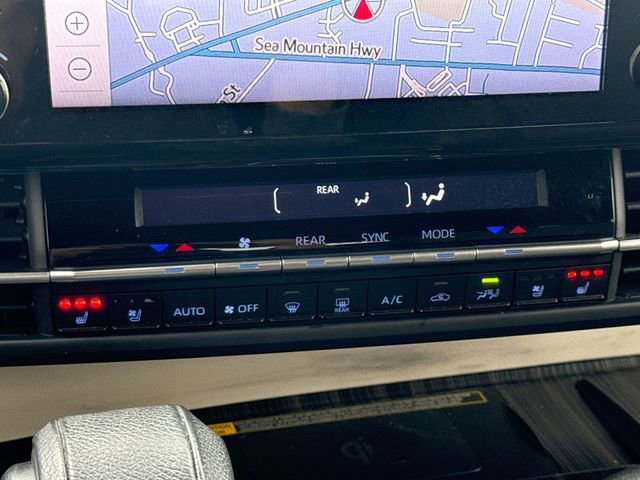 Used 2021 Toyota Sienna Platinum FWD image 19