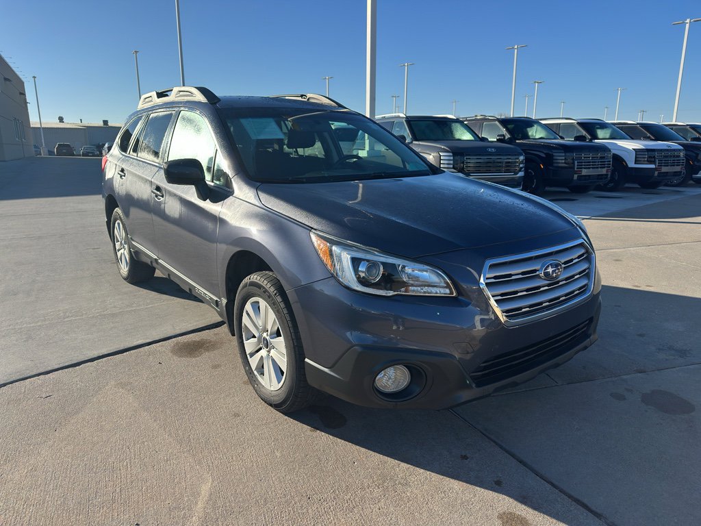 Used 2017 Subaru Outback 2.5i Premium image 2