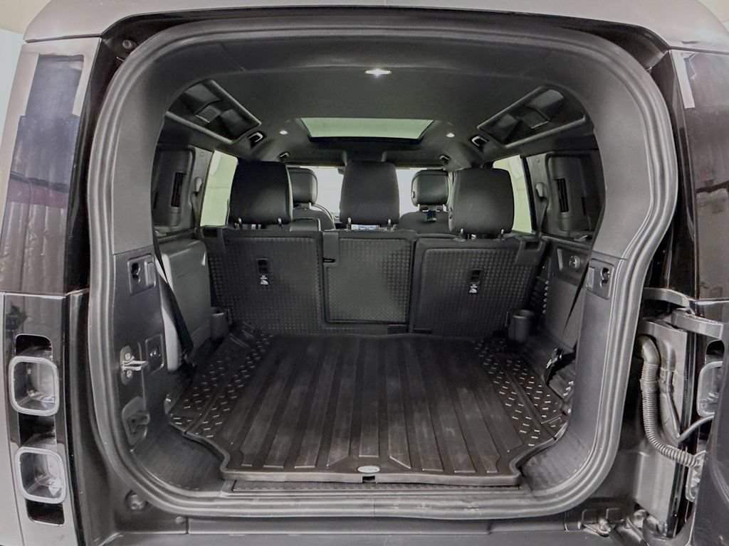 Certified 2024 Land Rover Defender 110 X AWD/4WD image 28