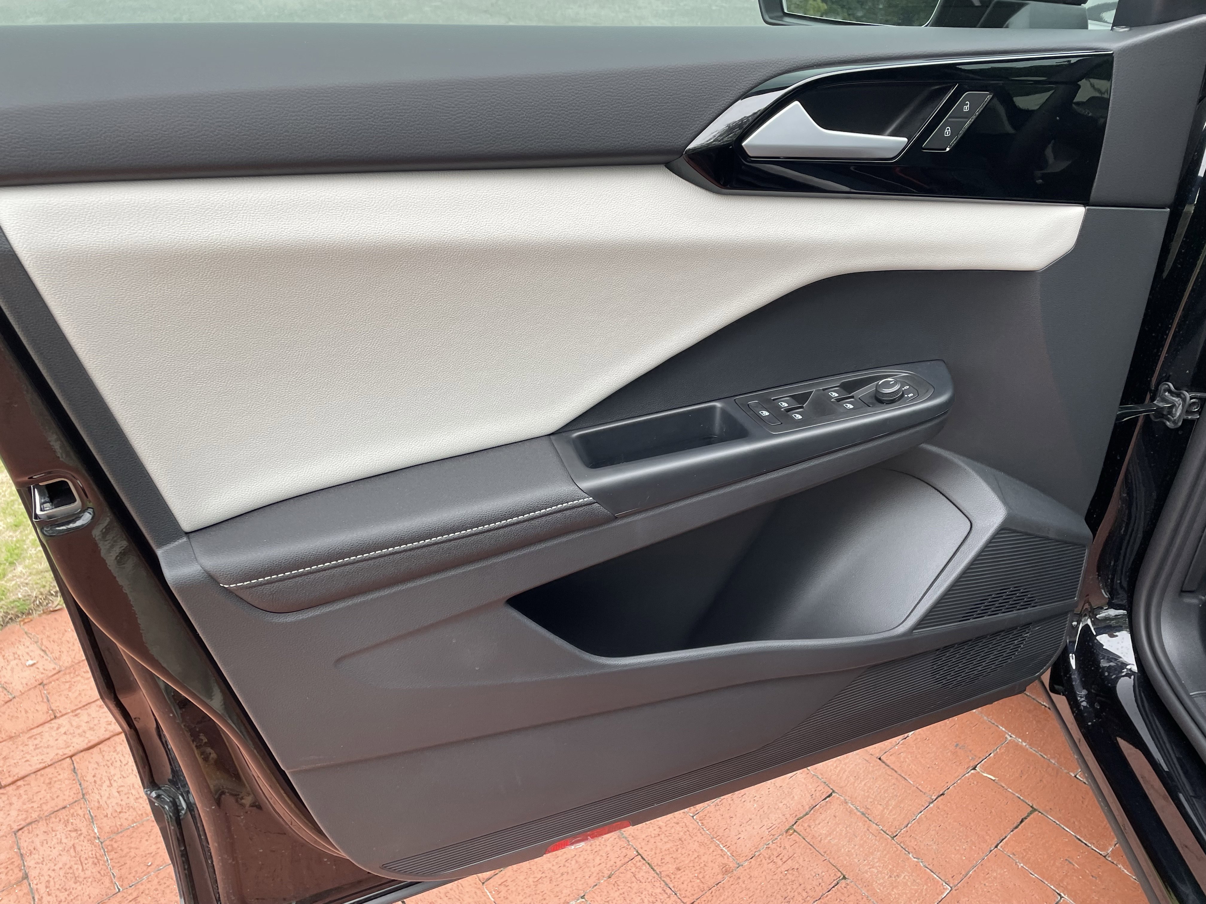 New 2026 Volkswagen Taos S FWD image 13