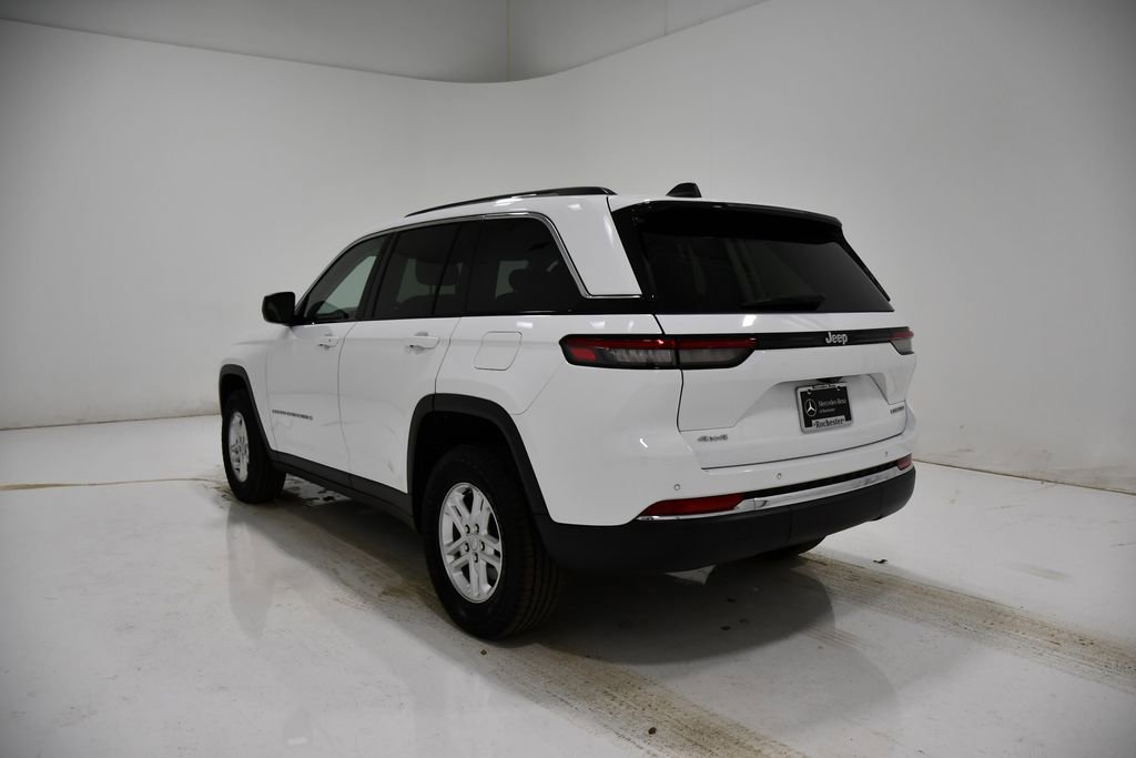 Used 2022 Jeep Grand Cherokee Laredo w/ Luxury Tech Group I image 3