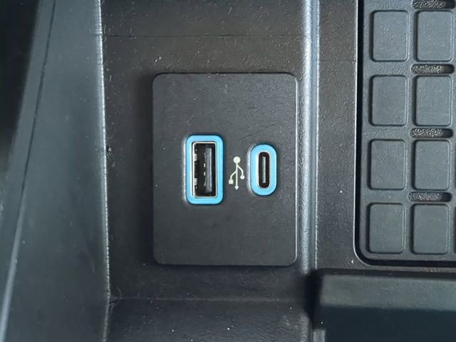 Used 2024 Ford Expedition Max XLT image 28