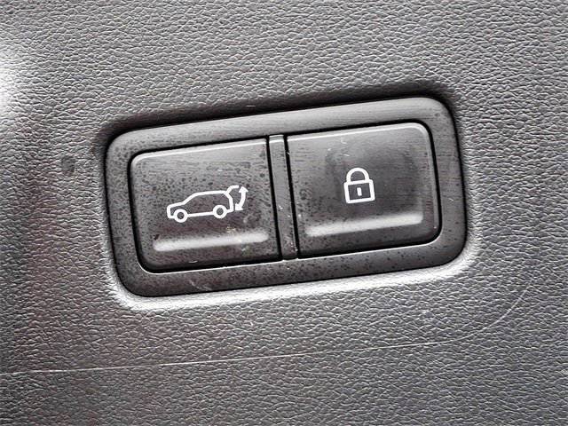 Used 2025 Hyundai Santa Fe SE image 30