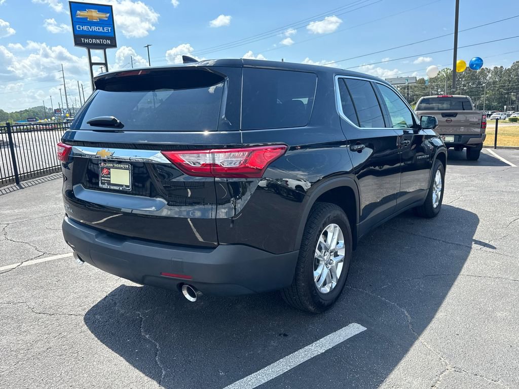 Used 2021 Chevrolet Traverse LS FWD image 6