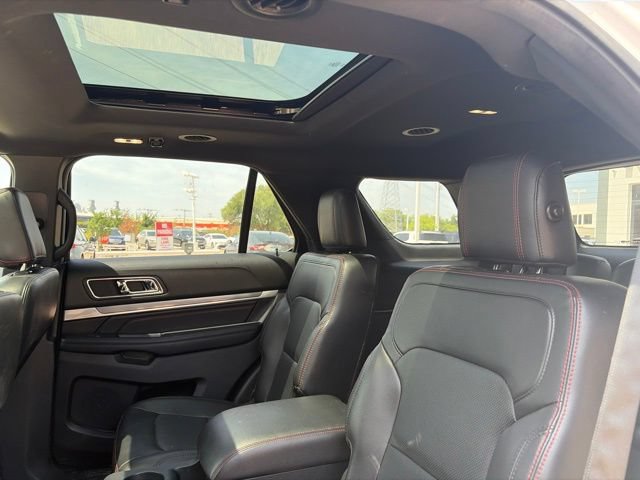 Used 2019 Ford Explorer Sport w/ Equipment Group 401A AWD/4WD image 9