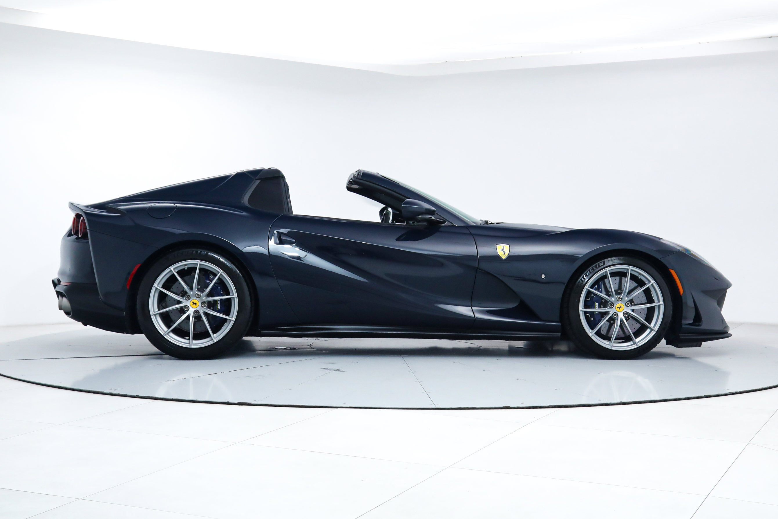 Certified 2022 Ferrari 812 GTS RWD image 10