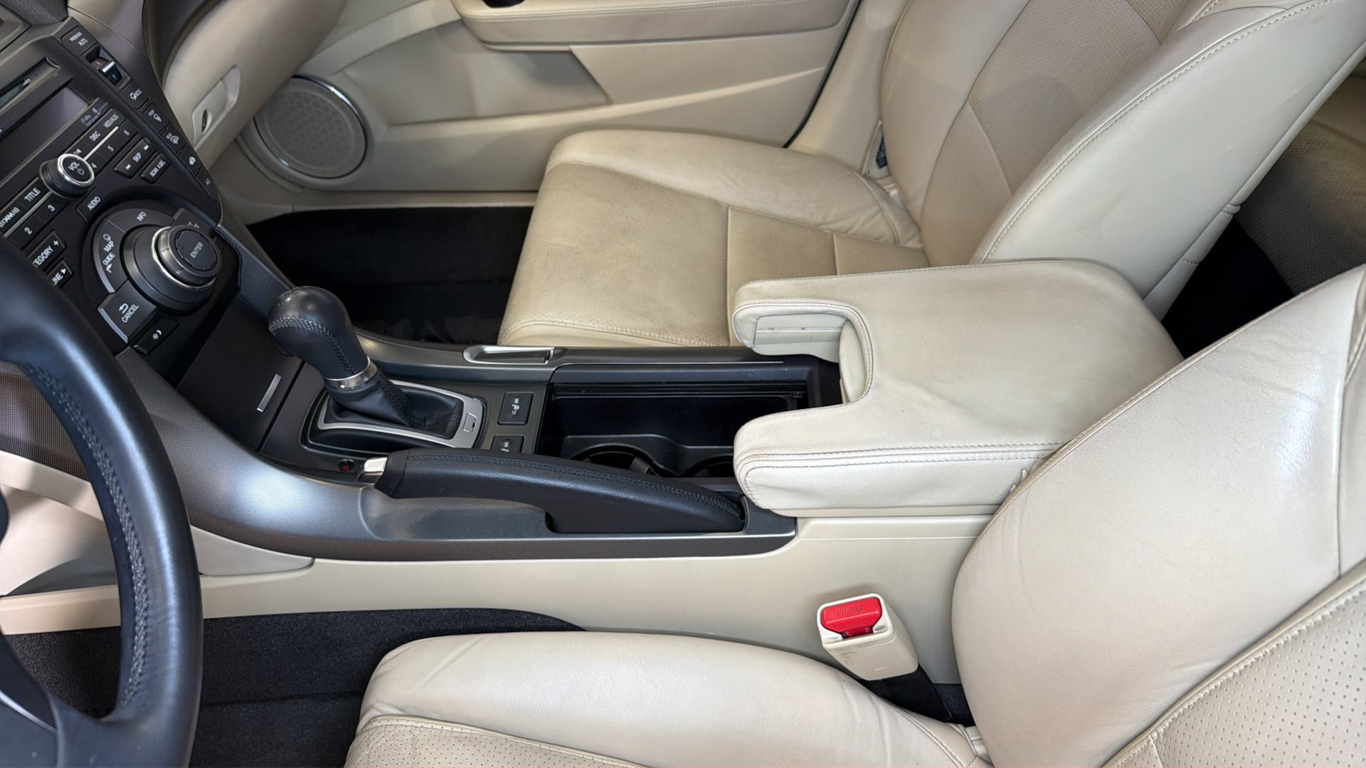 Used 2012 Acura TL w/ Technology Package FWD image 26