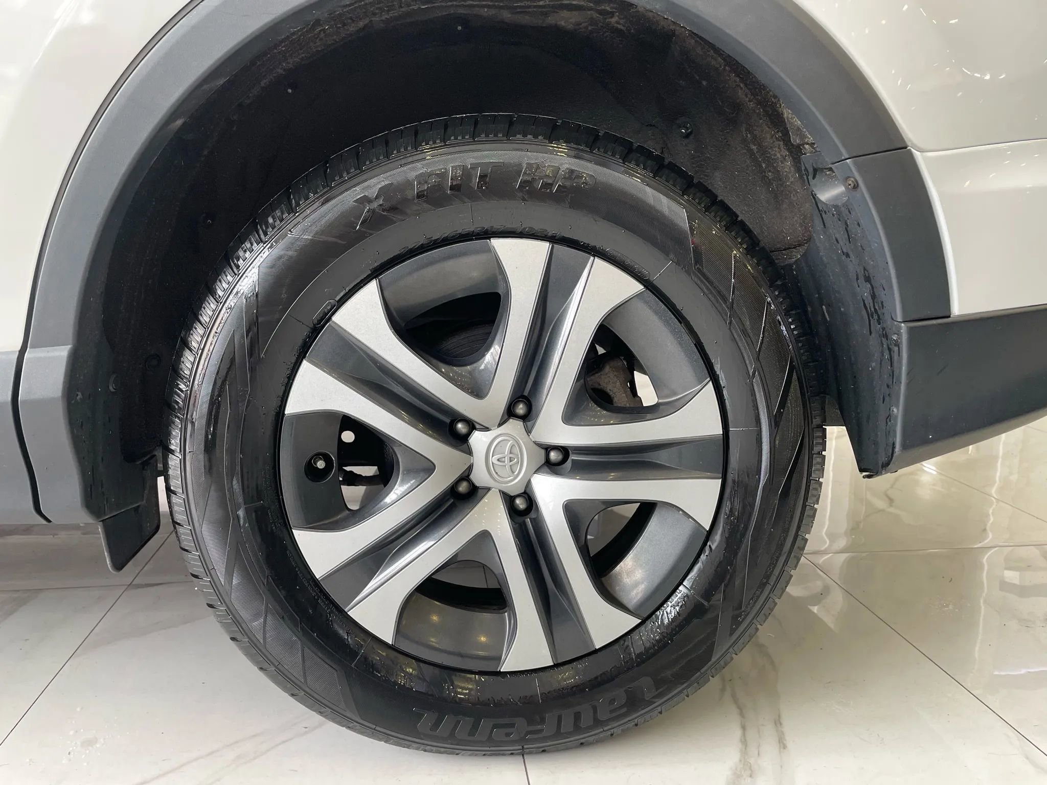 Used 2017 Toyota RAV4 LE w/ All Weather Liner Package image 27