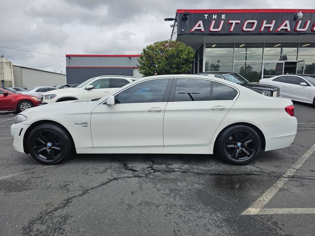Used 2012 BMW 528i xDrive Sedan AWD/4WD image 2