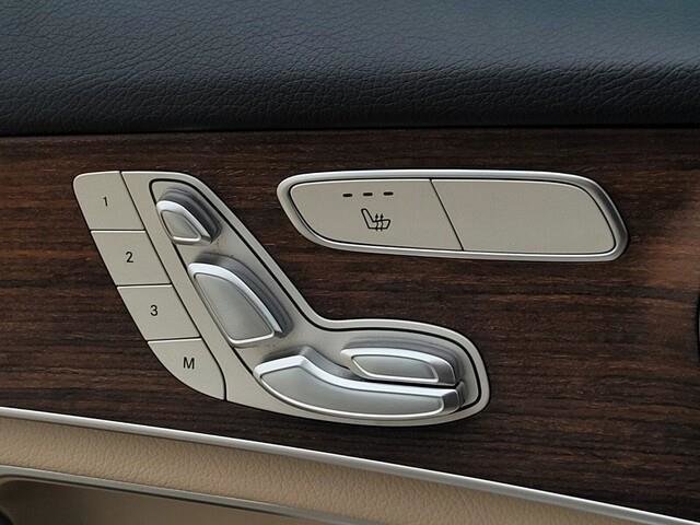 Used 2020 Mercedes-Benz GLC 300 4MATIC image 24