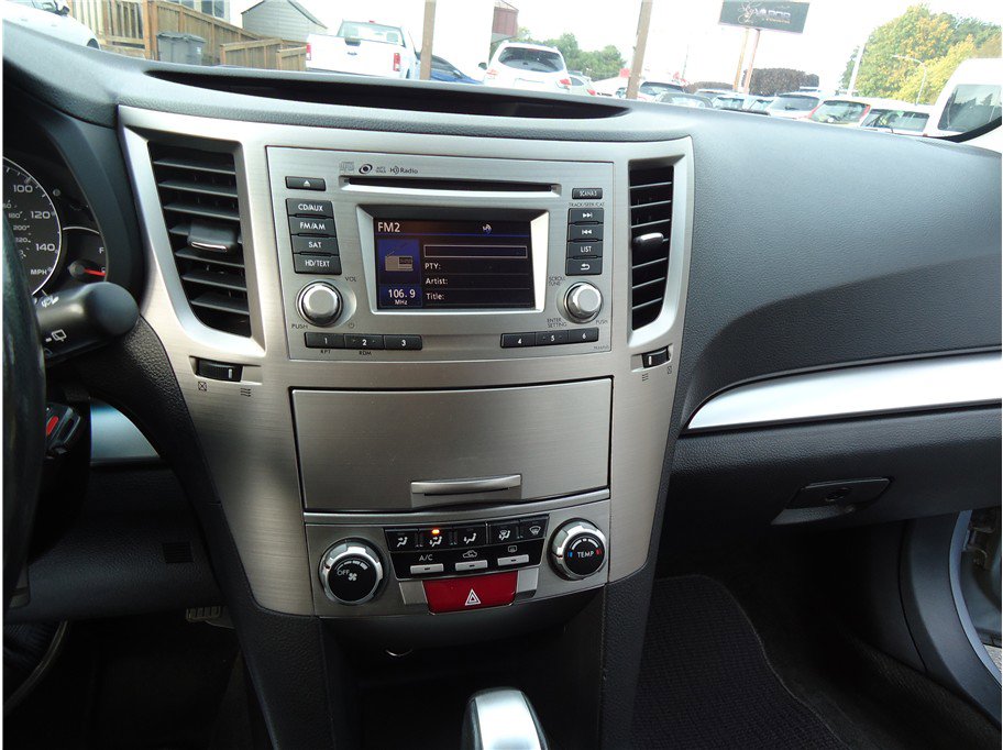 Used 2014 Subaru Outback 2.5i Premium w/ Moonroof Package AWD/4WD image 23