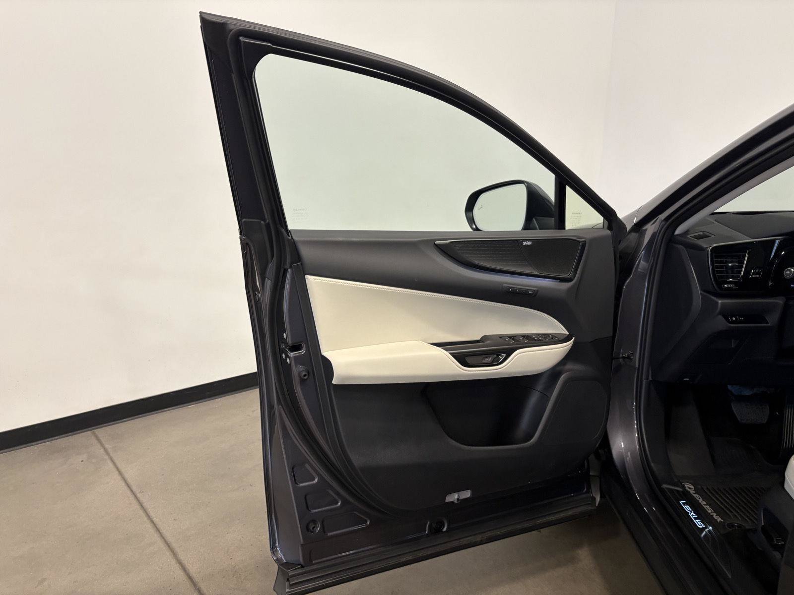 Used 2026 Lexus NX 450h+ AWD w/ Accessory Package (2T) image 9