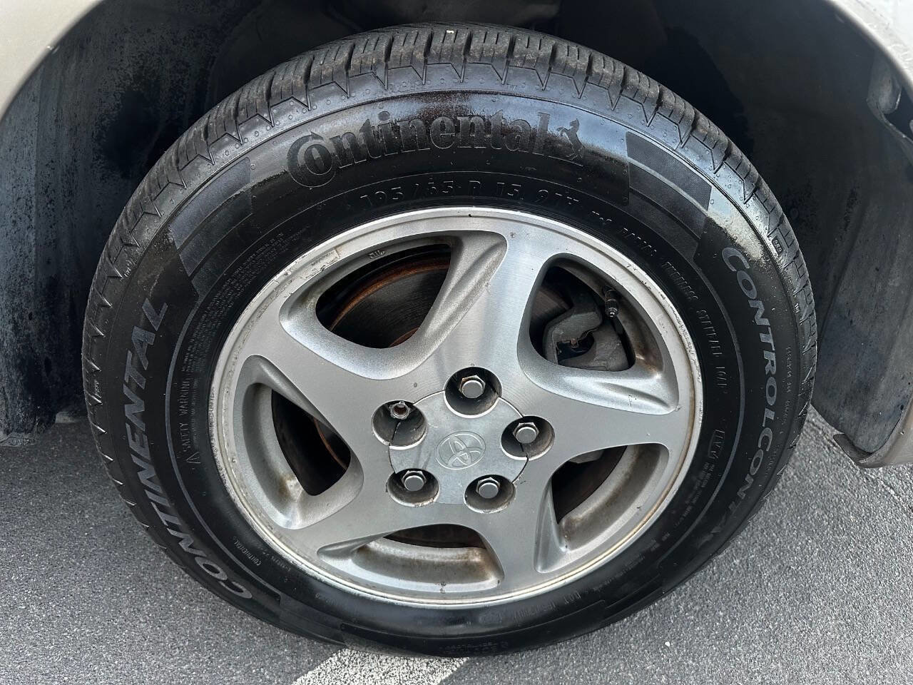 Used 1998 Toyota Avalon XLS image 32