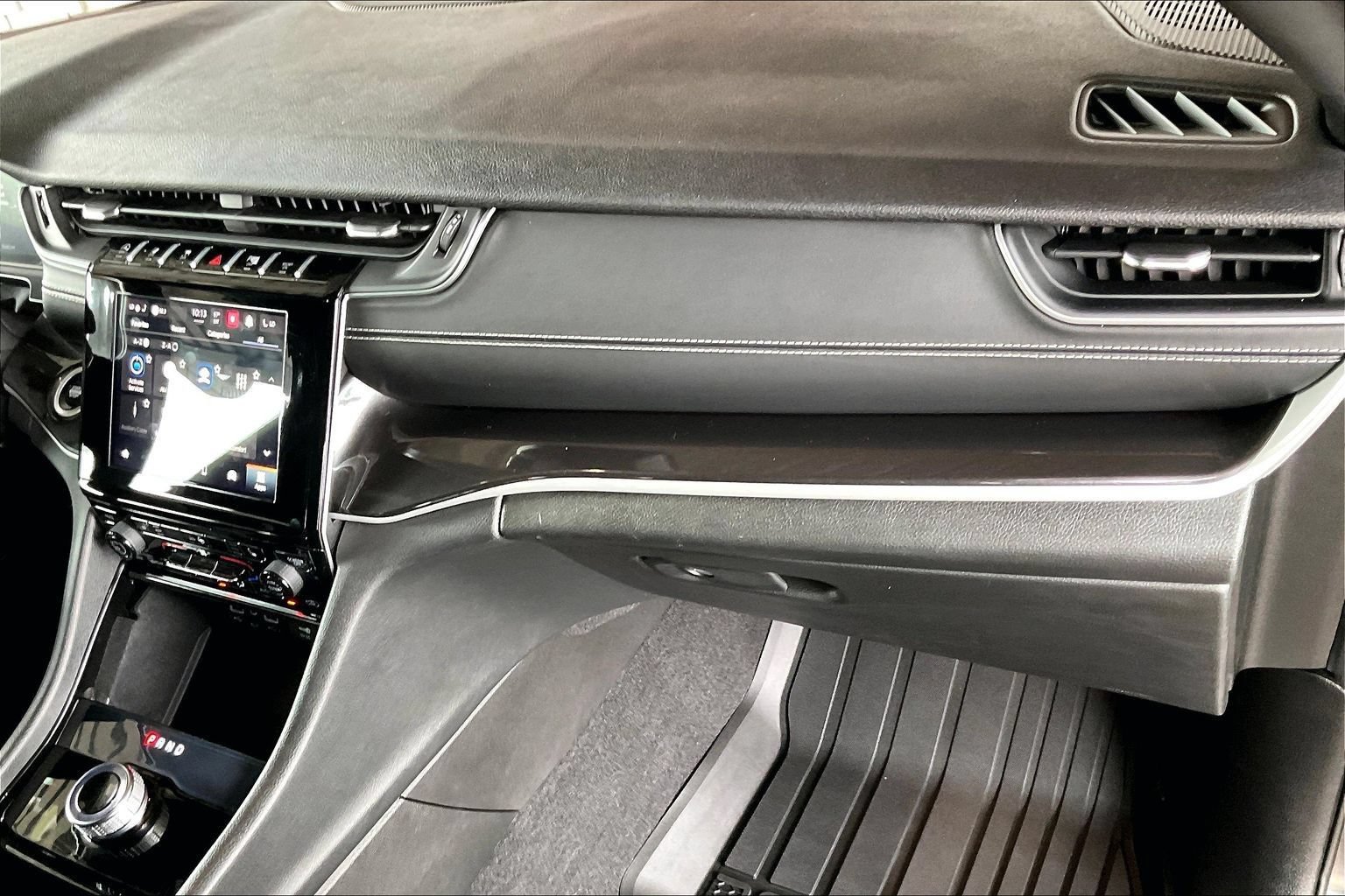 Used 2021 Jeep Grand Cherokee L Laredo AWD/4WD image 24