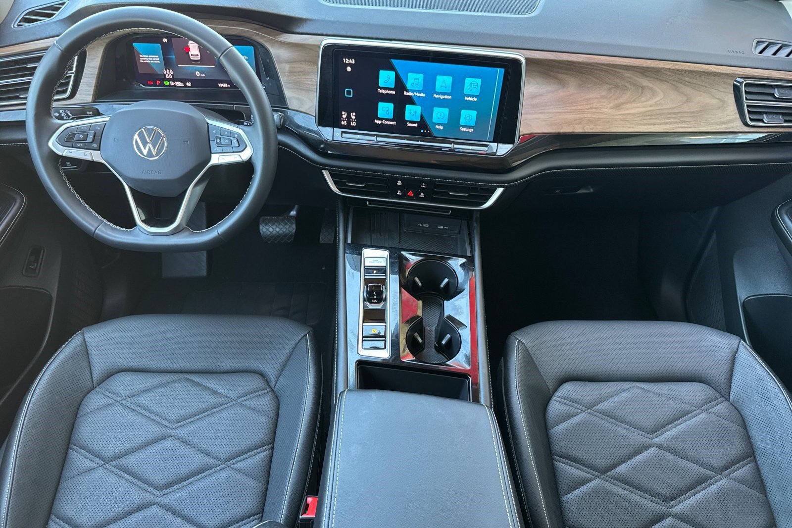 Used 2026 Volkswagen Atlas SE AWD/4WD image 16
