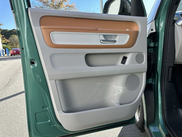 New 2025 Volkswagen ID. Buzz Pro S Plus image 13