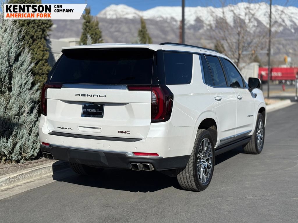 Used 2025 GMC Yukon Denali w/ Sun & Power Step Package image 9