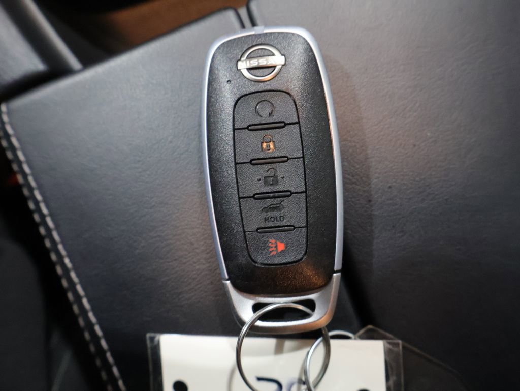 Used 2025 Nissan Rogue SV AWD/4WD image 27