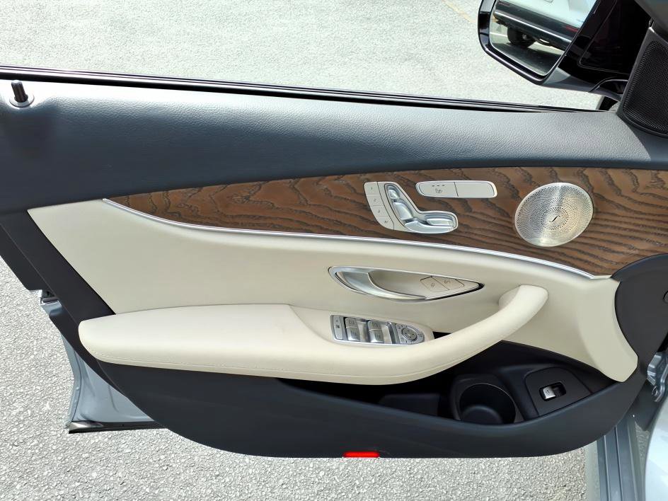 Used 2022 Mercedes-Benz E 350 Sedan image 16