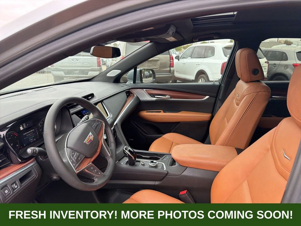 Used 2025 Cadillac XT5 Premium Luxury image 8