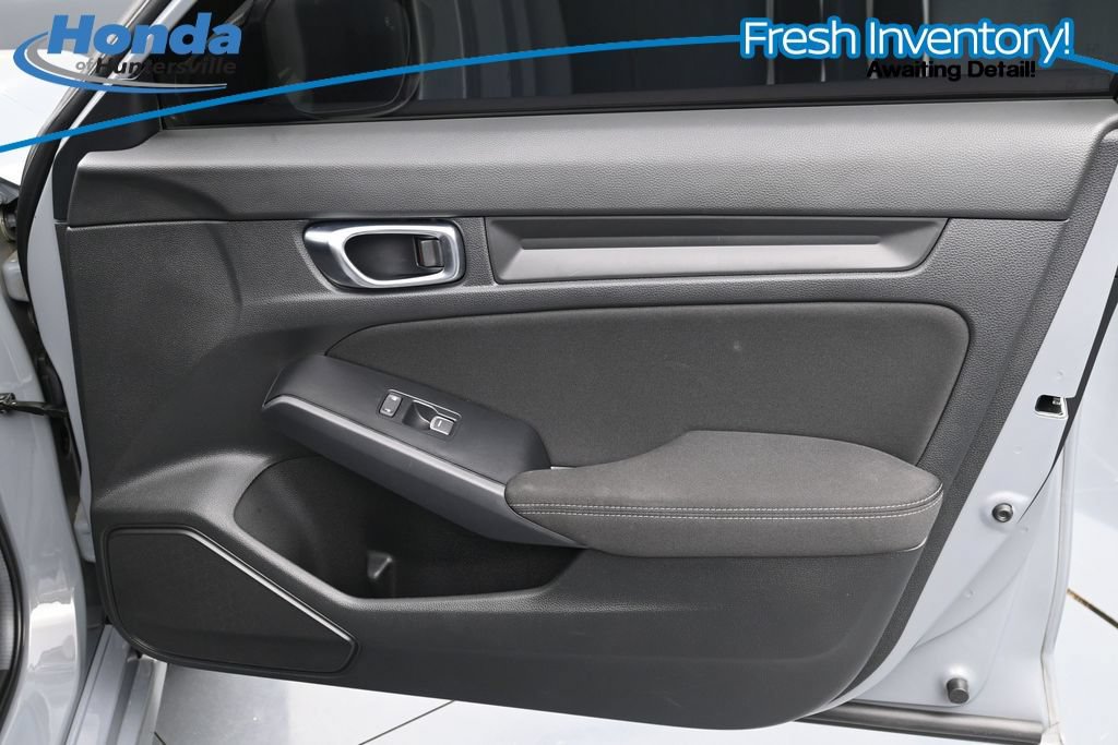 Used 2025 Honda Civic Sport image 14