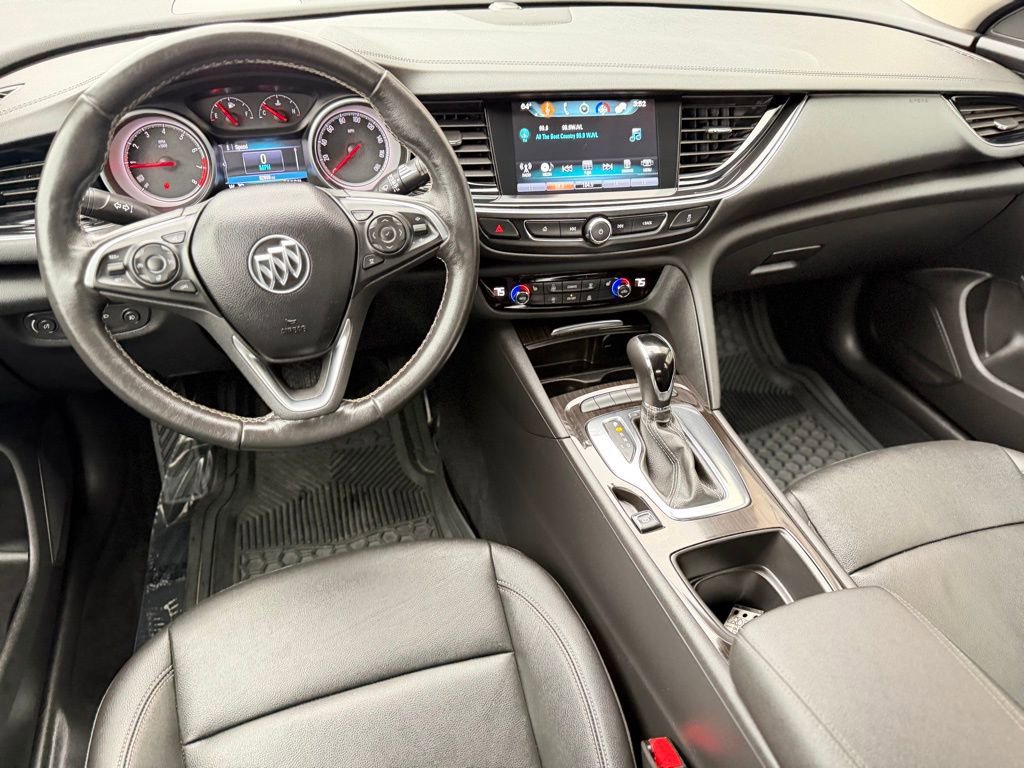Used 2018 Buick Regal Essence image 16