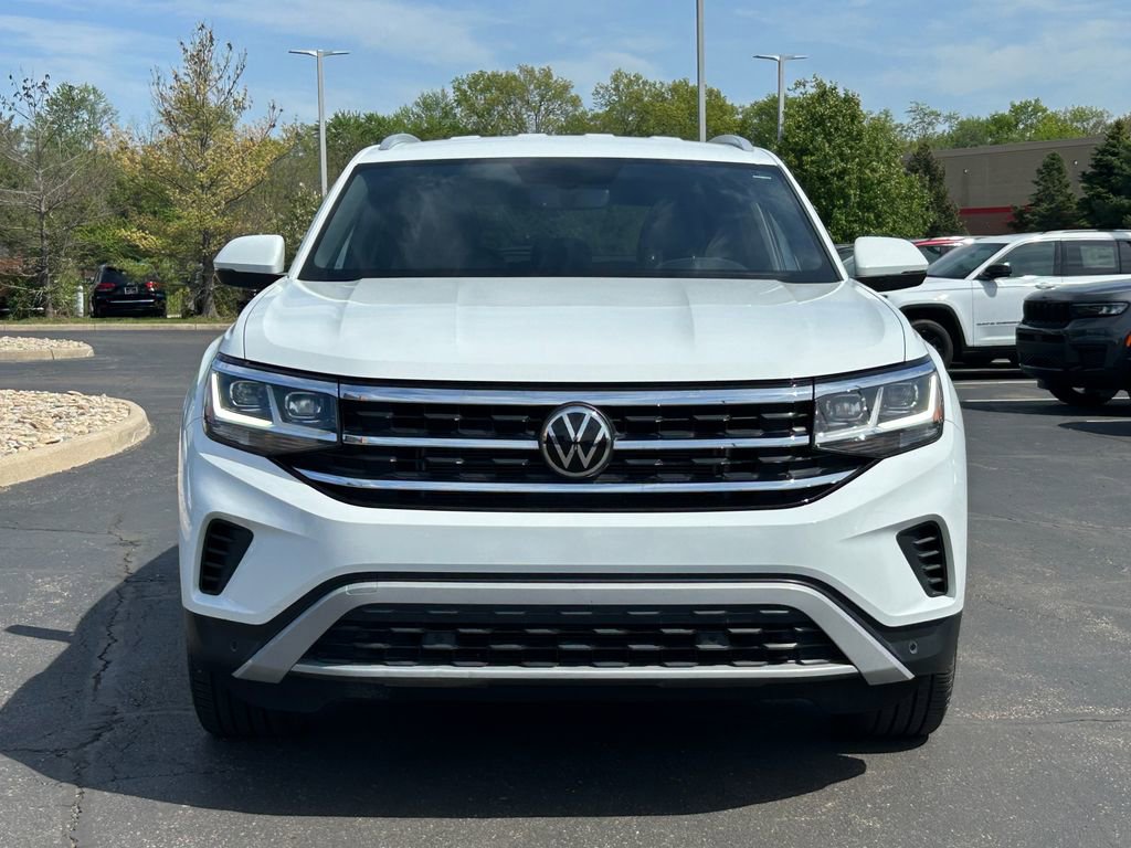 Used 2022 Volkswagen Atlas Cross Sport SE FWD image 2