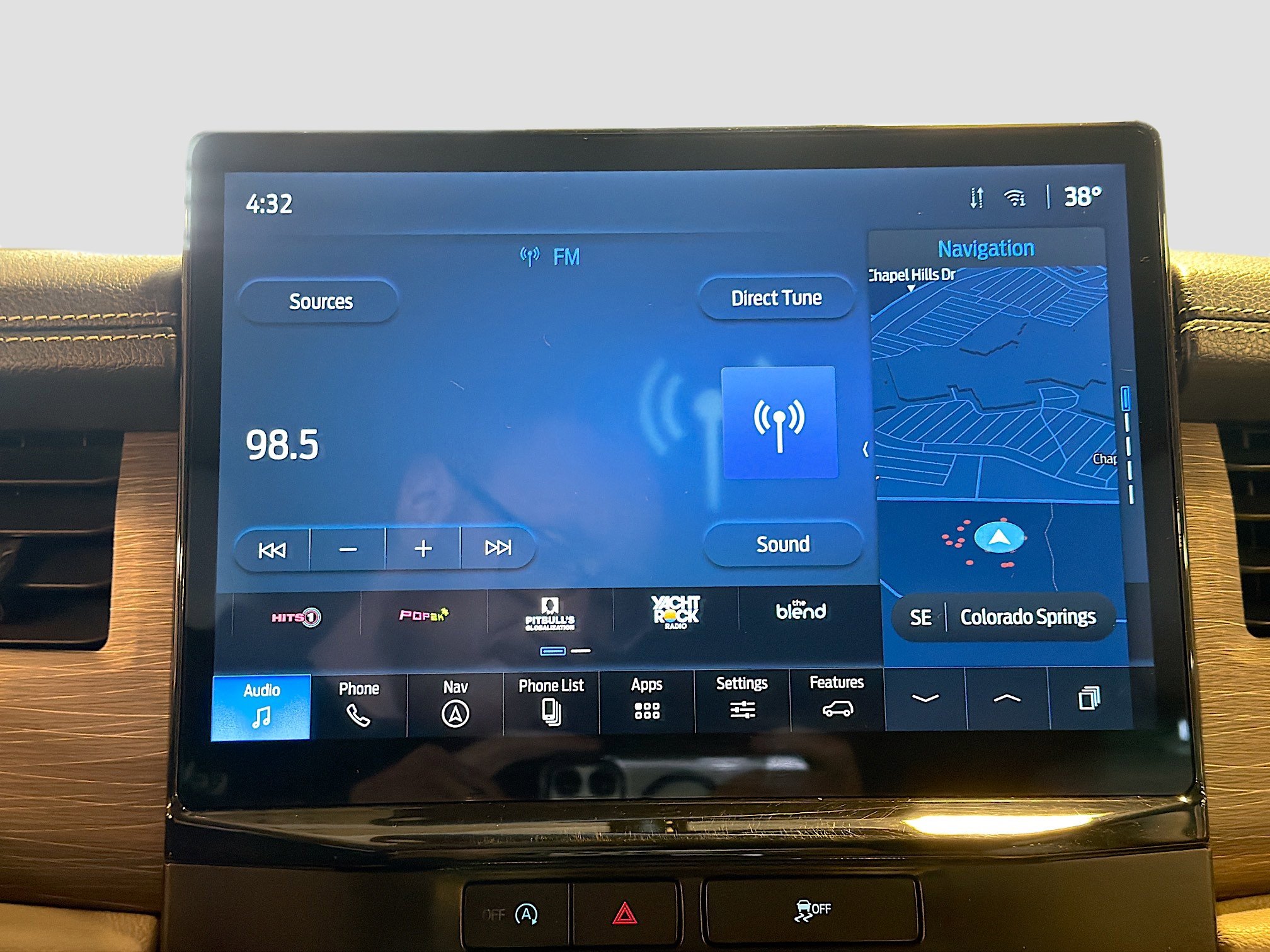 Used 2024 Ford Expedition Limited image 21