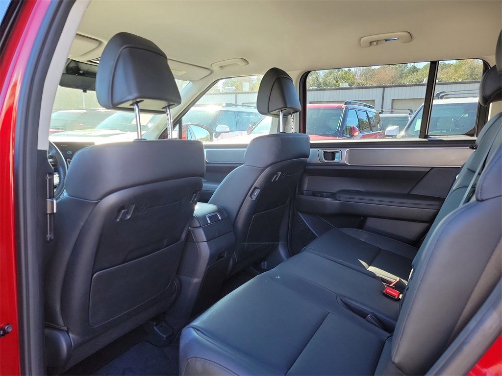 Used 2025 Hyundai Santa Fe SEL image 12