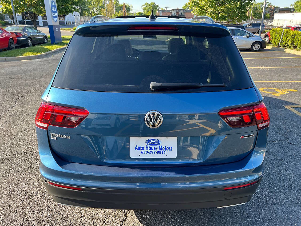 Used 2019 Volkswagen Tiguan SE w/ Panoramic Sunroof Package AWD/4WD image 14