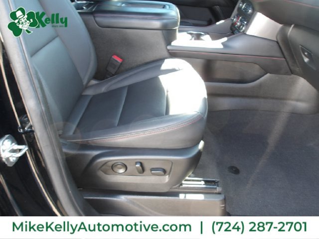 Used 2023 Chevrolet Tahoe RST w/ Luxury Package AWD/4WD image 9