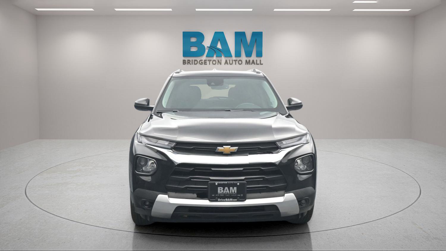 Used 2023 Chevrolet TrailBlazer LT w/ Convenience Package image 2