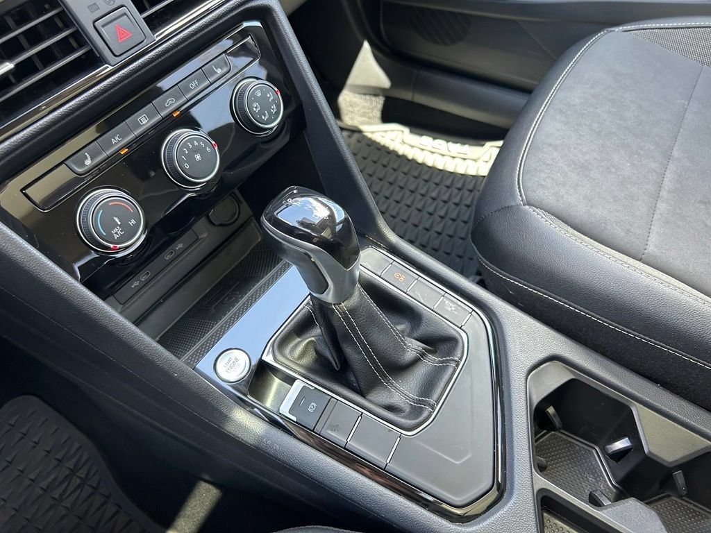 Certified 2023 Volkswagen Taos SE w/ Panoramic Sunroof Package FWD image 31