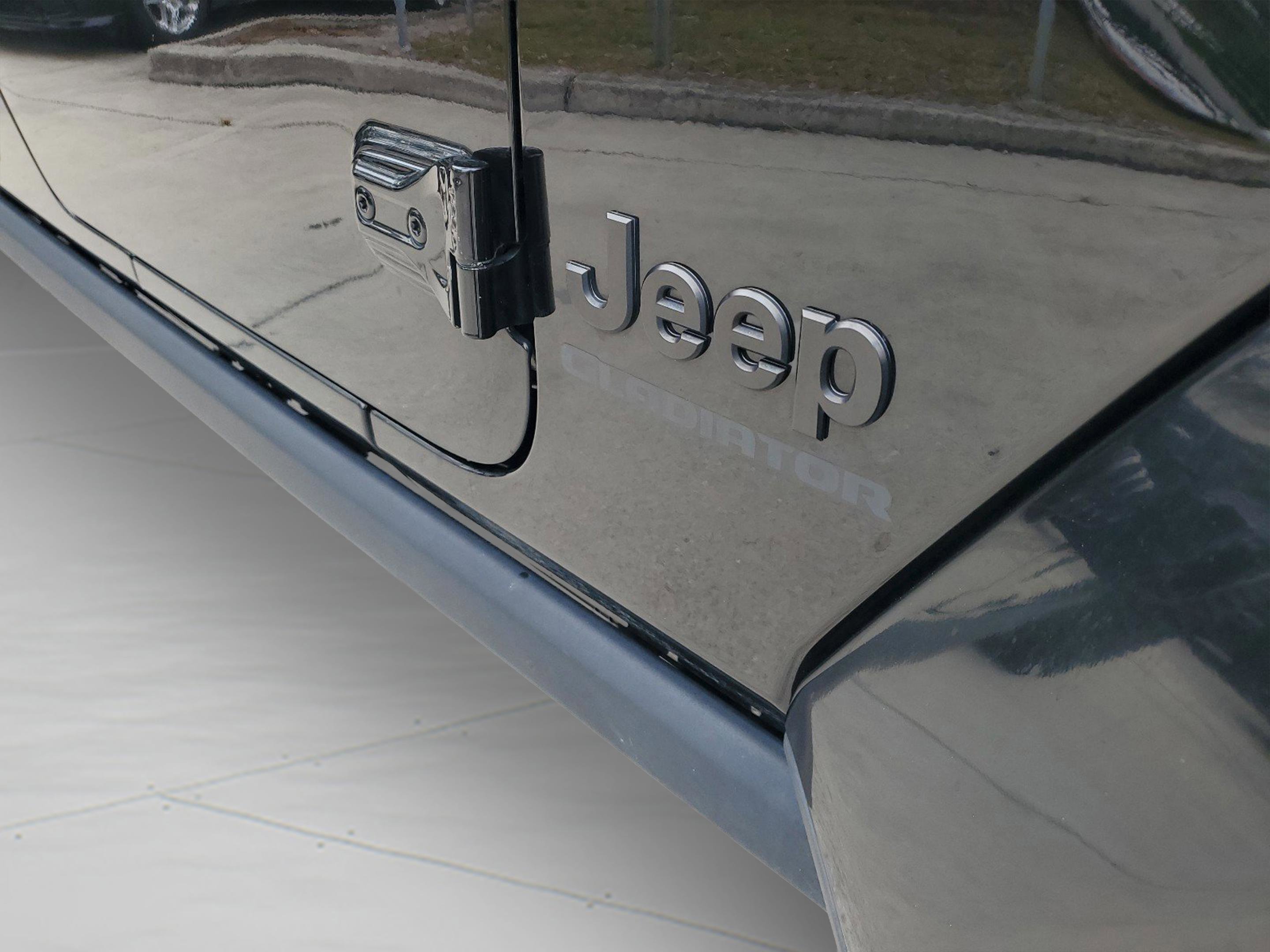 Used 2021 Jeep Gladiator Willys image 30