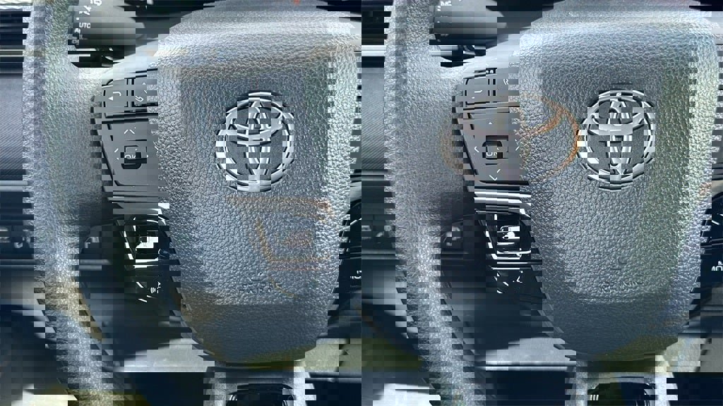 New 2025 Toyota Camry LE image 27