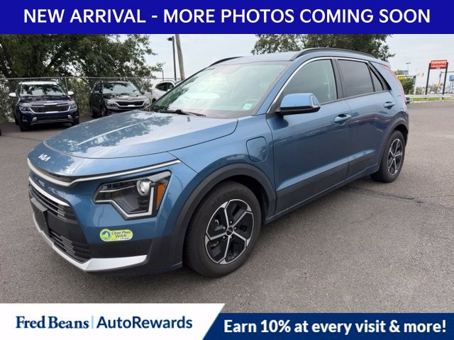 Used 2023 Kia Niro EX w/ EX Cold Weather Package FWD image 3
