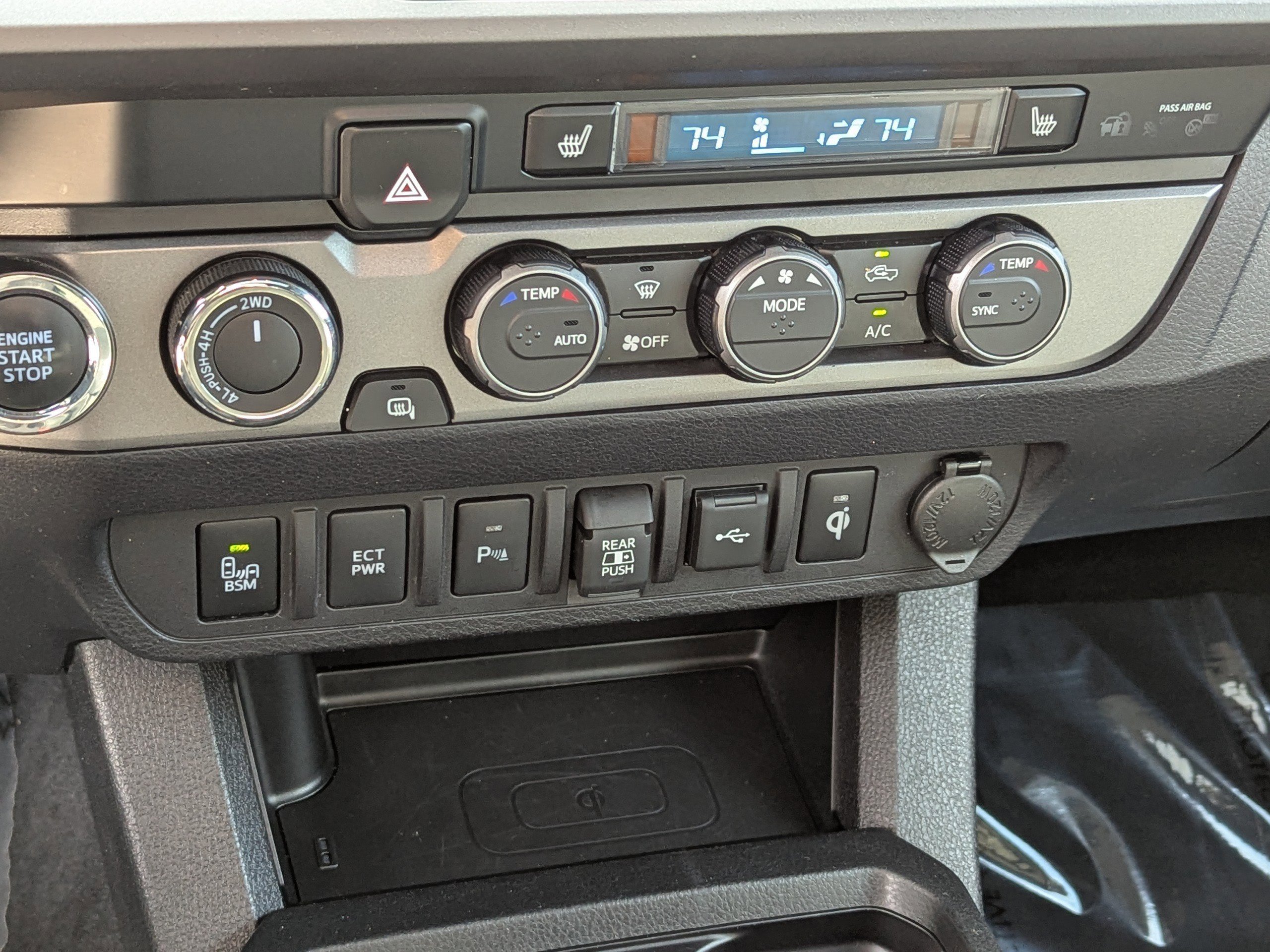 Used 2022 Toyota Tacoma TRD Sport w/ TRD Premium Sport Package image 22