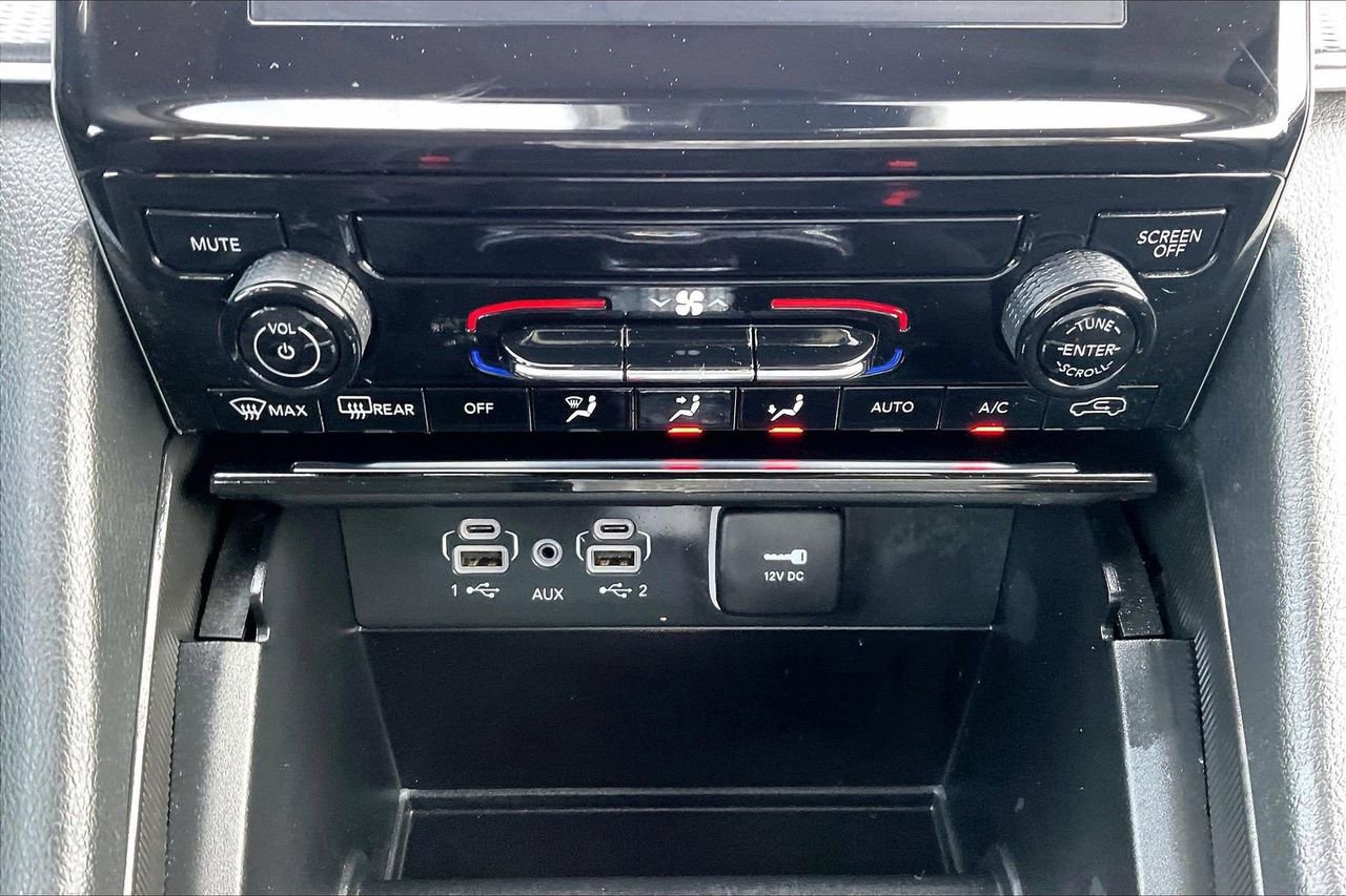 Certified 2023 Jeep Grand Cherokee Laredo X image 19