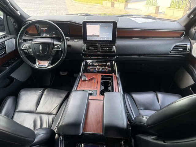 Used 2020 Lincoln Navigator Reserve w/ Equipment Group 208A Reserve AWD/4WD image 25