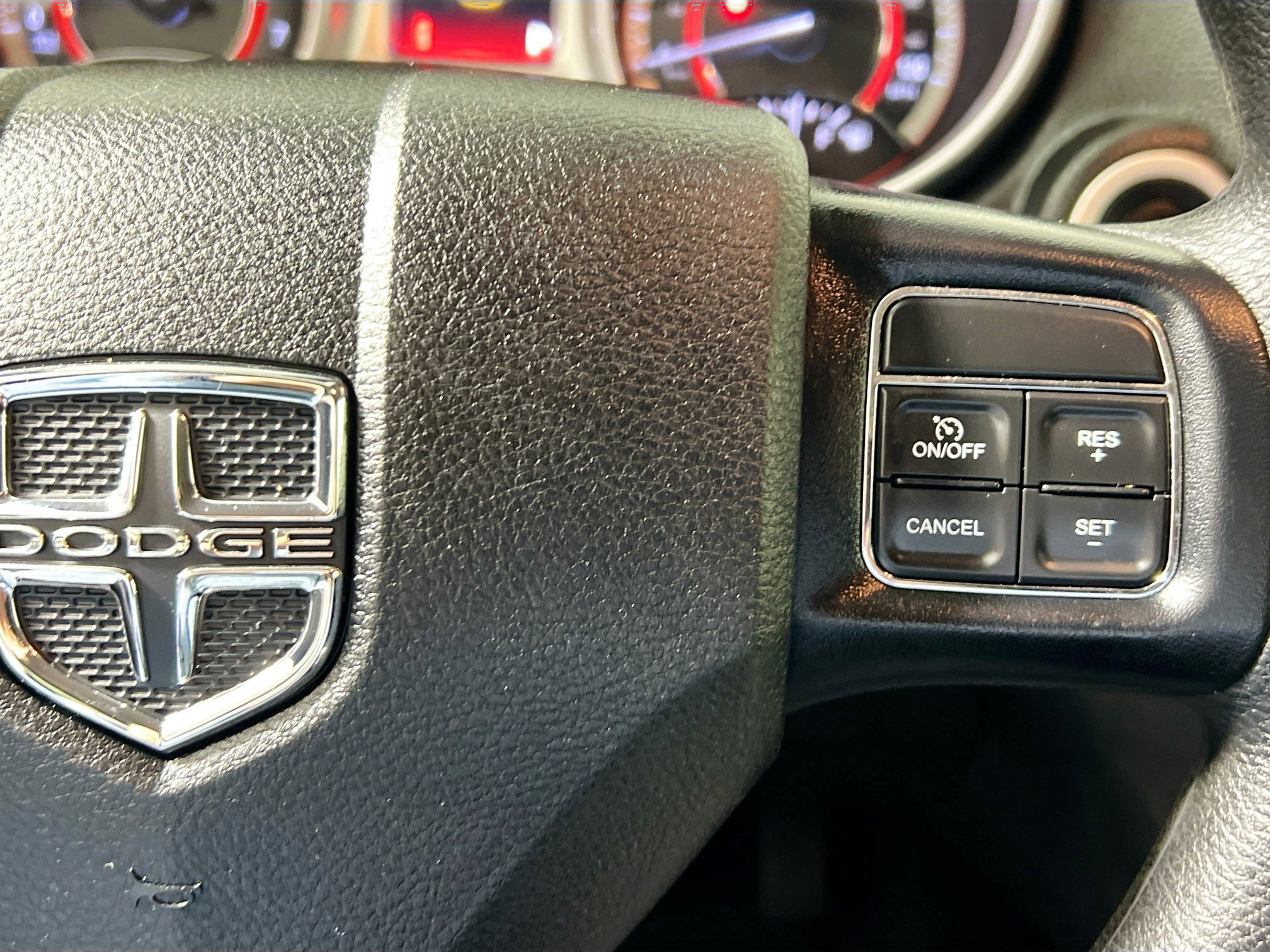 Used 2018 Dodge Journey SE image 19