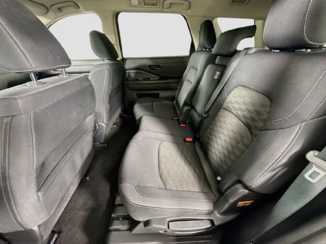Used 2024 Nissan Pathfinder SV FWD image 23