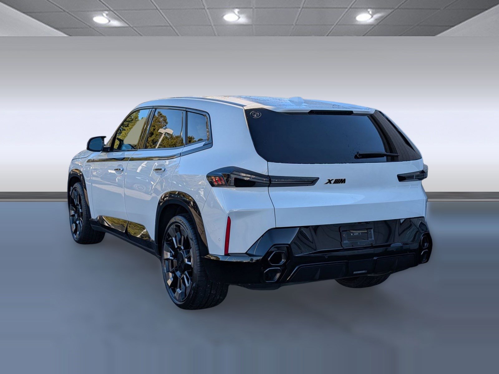 Used 2024 BMW XM image 3