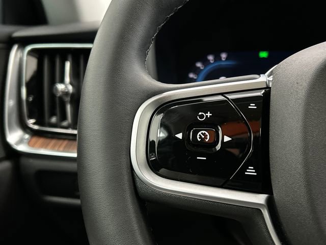 Certified 2025 Volvo V60 B5 Cross Country Plus image 13