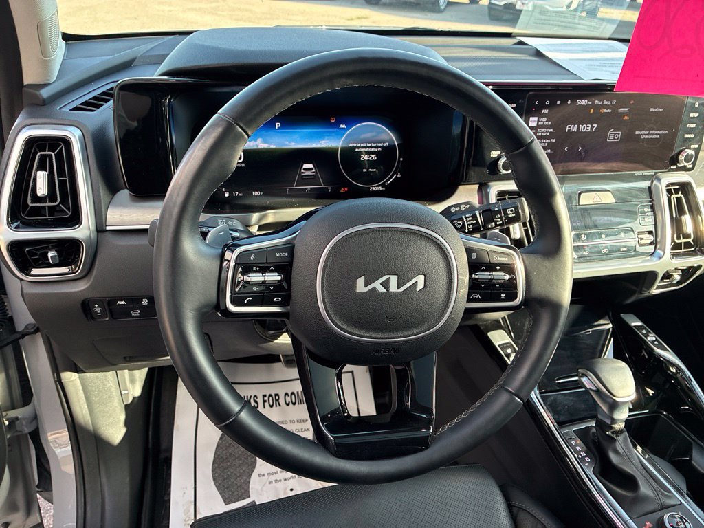 Used 2023 Kia Sorento SX AWD/4WD image 40