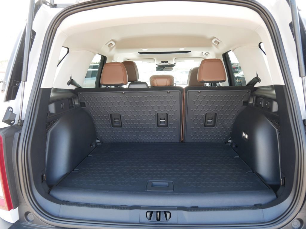 Used 2025 Ford Bronco Sport Outer Banks w/ Sasquatch Outer Banks Package image 12