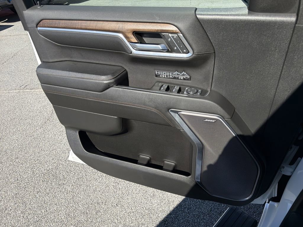 Used 2023 Chevrolet Silverado 1500 High Country image 16